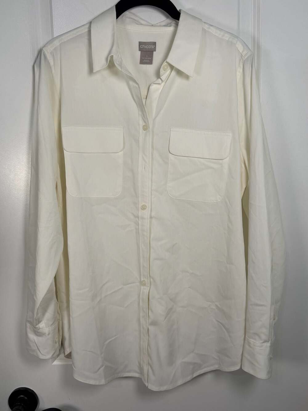Chico's Silky Soft LS Fashion Top Button Down Shirt in Ecru